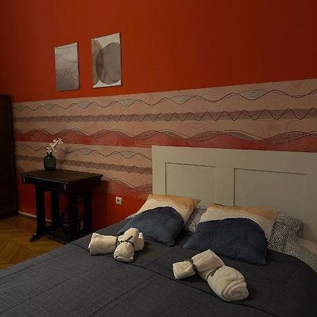 Old Town Apart Apartment Budapest Bagian luar foto