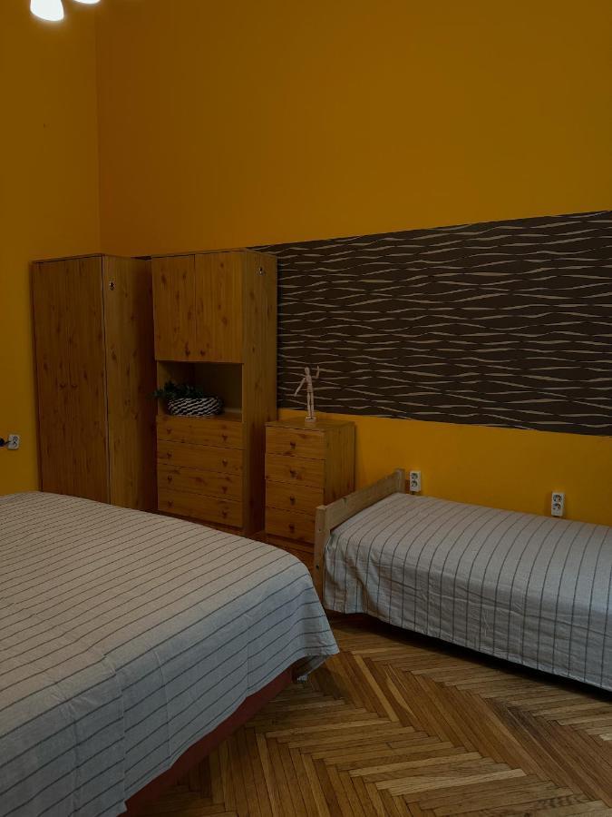 Old Town Apart Apartment Budapest Bagian luar foto
